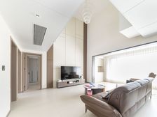 捡漏秒杀美的翰林府洋房底复带大露台 4室2厅 全新豪华精装修