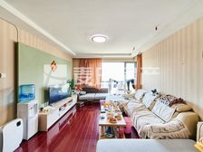 3室2厅海晟名苑南区