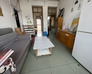 南铝社区江南万达附近,近地铁口,小区环境一级棒!