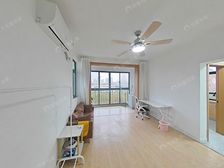 一期大阳台非顶楼,出门是公交,诚心出售