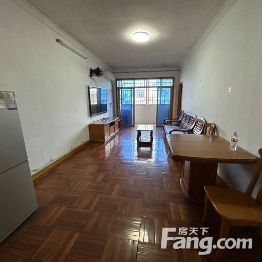 新上租盘 价格可谈 共和二路 2 房 70 方