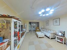 两房两卫,带大花园,业主置换,诚意卖,装修保养好