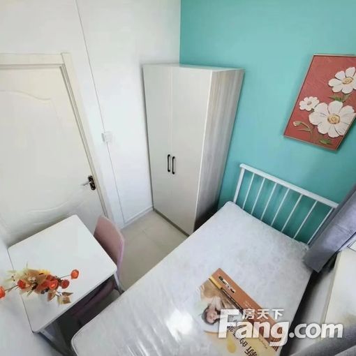 海淀南路正规精装修小次卧随时看全齐地理位置好交通方便随时看