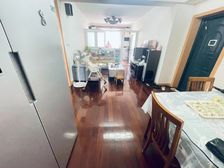 虹桥:商品住宅,黄巾楼层,可做三房,产权清晰,看房随时,诚售