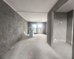 奥园誉城湾花苑3室2厅2卫南朝向142.8万元/套出售
