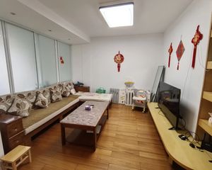 钟盈小区3室2厅1卫南朝向136.0万元/套出售