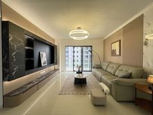 笋盘急售 总价115万 还带车位 35中盛天尚都精装四房