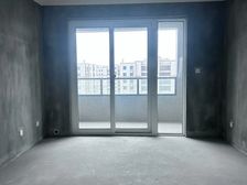 新兴岚湾小区3室2厅2卫南朝向123.0万元/套出售