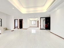 保利天悦四期 精装修顶楼带大露台 价位可谈 诚心出售