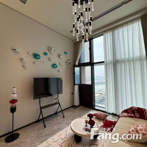 新上租盘 价格可谈 保利鱼珠港 3 房 122 方