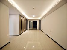 龙光玖珑臺3房2厅73元精装配套: