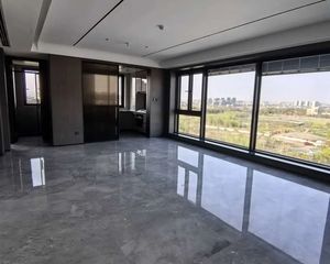 有电梯 中间好楼层 低容积 精装可拎包入住 产权清晰 朝南