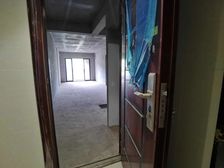 绿地国际花都3房2厅70万