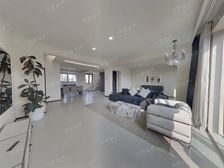 小区中心位置,中式风格,得房率高,独立电梯