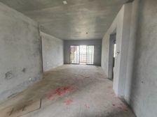建工城 4房2厅53万
