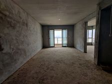 盛天小世界 4房2厅92万
