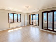 位于伊斯坦布尔卡尔塔尔(Kartal)海景小区的翻新公寓