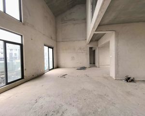 昊壮一品尊府吾同苑送100平楼顶豪华游泳池+洋房挑高大厅+楼中楼+带超大露台+花园+超大平层