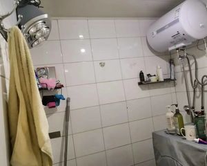 南北通透滨河馨居3室1厅