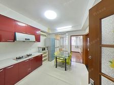 将装修双南两房,紧邻昌里一条街,南北通透,一梯四户,出行方便