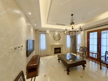 (随时看房)御汤山C户型样板间,装修保持好,人车分流设计