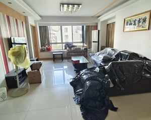 曙光社区曙光路595弄4室2厅2卫南朝向232.0万元/套出售