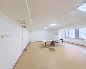 西城区金中都公园旁,低总价70年居住商品房,落地大窗,楼龄新