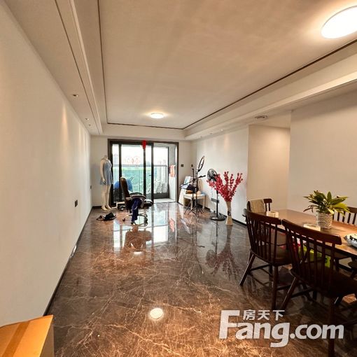 新上租盘 价格可谈 万科城市之光 3 房 89 方