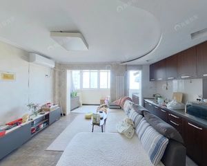 双地铁观景大一居 视野采光无遮档