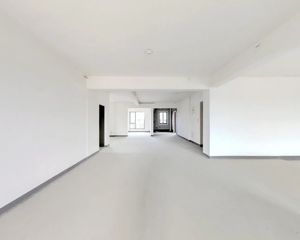 滨江万象天地 三室两厅 南北通