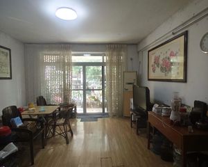 丽园小区3房2厅125万