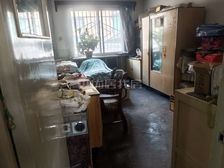 电力四中老校区对面二楼三居看房方便