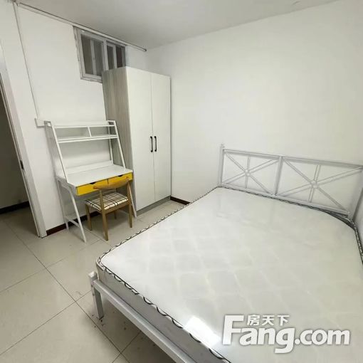 满庭性价比高的一套单间出租随时看全齐精装修面积大1700租