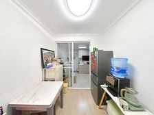 13年次新小区,一室一厅,精装修可拎包入住,中间楼层