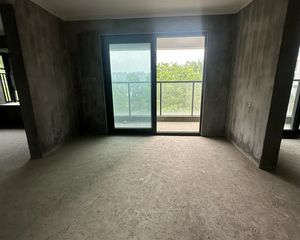 宝龙雅戈尔江汇城4室2厅2卫南朝向302.0万元/套出售