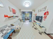 房子在卖,装修保养好,总价低。名校驻守 核心地段 品质小区