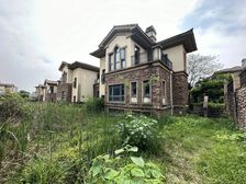 捡漏 半山双拼自带200平大花园,低于市场价100,朝南急售