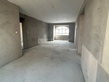 最前排三室通透带下房老本