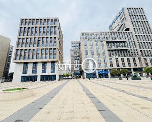 两江新区 轻轨口 买一层送一层 水电气三通