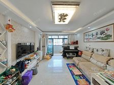 店长力荐,小区C位,新上房源,南北正通,自住精装修诚心出售!