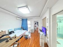 中高区7楼,自住精装修,保养好,业主置换诚意卖,房价可谈大