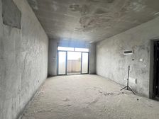 壮锦大道二七二地质队4房2厅135.67m266.00万