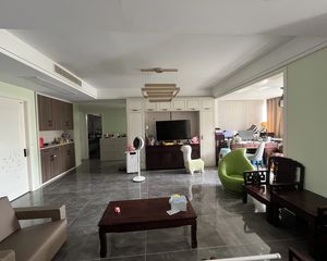 印尼园 3房2厅210万