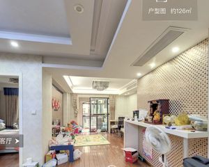 派舍提香4室2厅2卫南朝向135.0万元/套出售