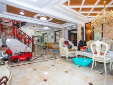 纯别墅区 私家花园,室内车库 独栋别墅 配套设施齐全,诚售。