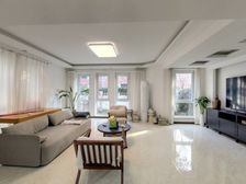 私家花园 室内车库 独栋别墅 配套设施齐全 纯别墅区,诚售。