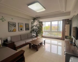 滨江花苑3室2厅2卫南朝向216.0万元/套出售