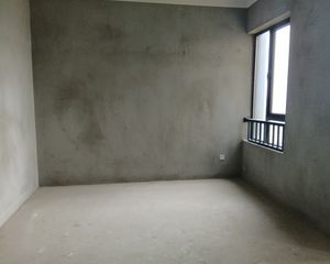 博馨苑东区3室1厅1卫南朝向95.0万元/套出售