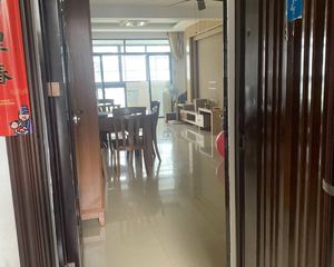 万正鸣翠谷4房2厅95元