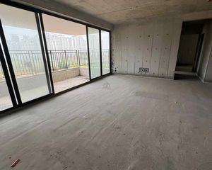 南宁绿地朗峯 3室2厅